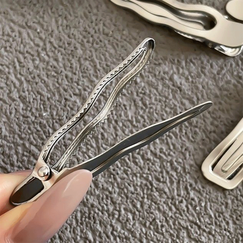 Matowa lub błyszcząca srebrna  – Tippet Line recenzja i cena